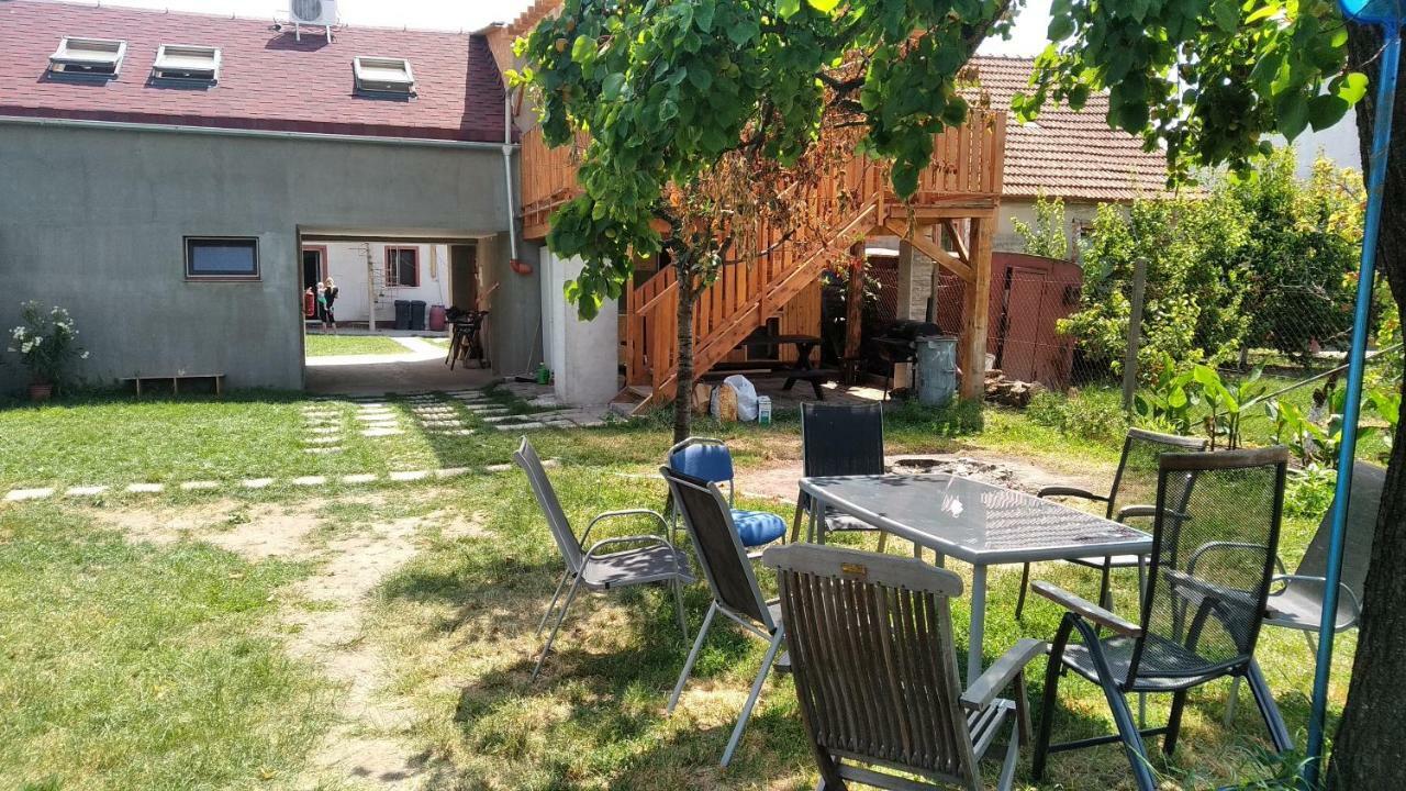 Ubytovani Dagmar Podivin Extérieur photo